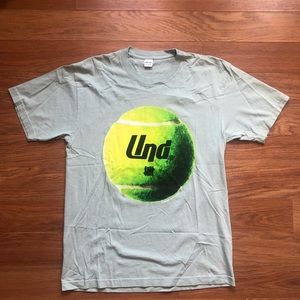 Undefeated tee. Never worn. Men’s M